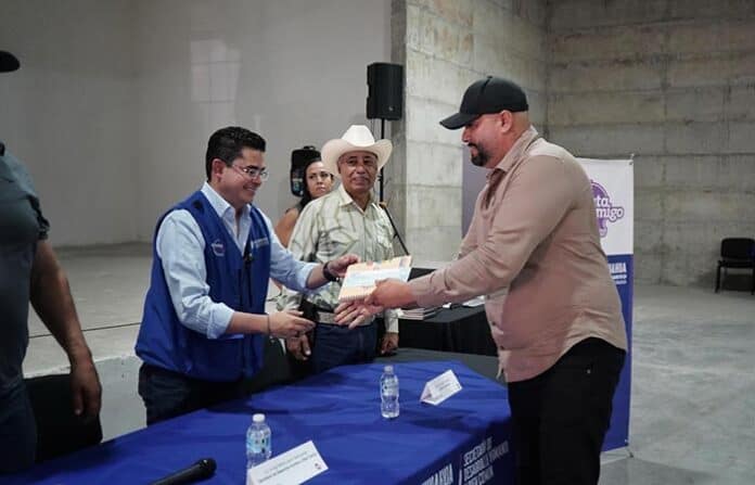 Asígnals a cada campo:.
