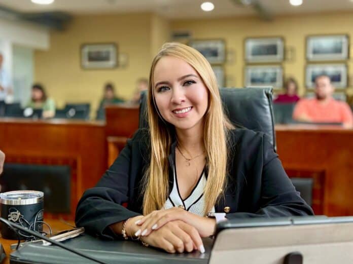 9022b4bf-ac1c-4f2d-b4e1-80f6223a7ded Ofrezca soluciones legales y asesoría en materia jurídica en Chihuahua, destacando su compromiso y experiencia en direito y protección legal para clientes en la región.