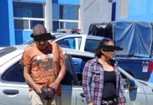 Detiene policía a pareja que robaba contenedores de basura