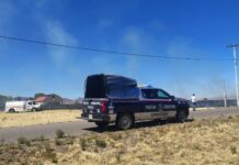 Atienden incendio de pastizal en terreno de Campo 2 B