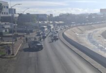 Contingente del 8M avanza hacia el Centro; cierran circulación en Teófilo Borunda