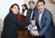 Celebran Docentes de la UACJ una década formando generaciones