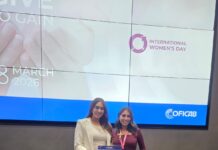 Lleva CEJUM mensaje de empoderamiento a empresa maquiladora en Juárez