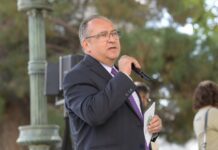 Acerca UACH educación ambiental a familias en Plaza de Armas