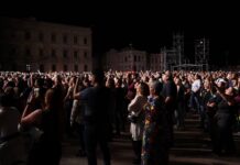Condenan detención de periodista durante concierto de Alejandro Fernández
