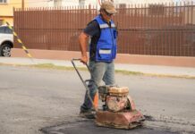 Presume Municipio bacheo, pero persisten daños en avenidas