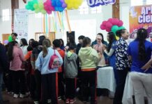 Comparten Alumnos de la UACJ la ciencia con estudiantes de nivel básico
