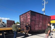 Retira Municipio estructuras que obstruían vía pública