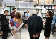 Sheinbaum pide revisar abasto de medicamentos oncológicos en visita a hospital